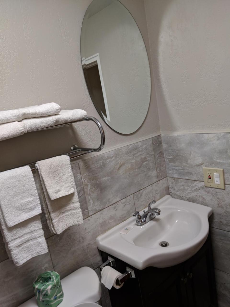 Americas Best Value Inn Bradford Extérieur photo